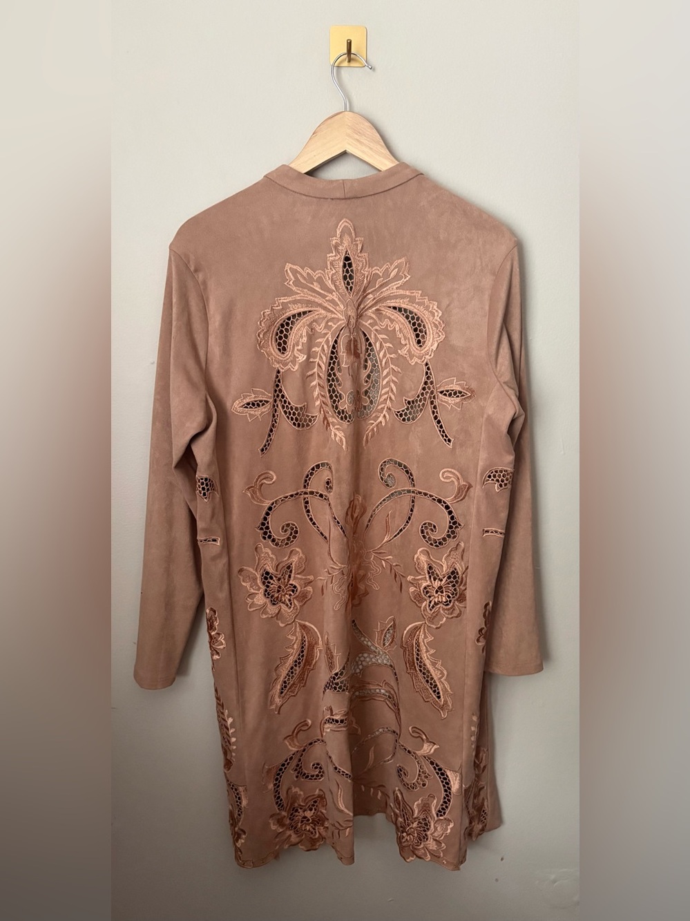 Chico's S/M Light Tan Faux Suede Embroidered Long Sleeve Open Duster‎ Kimono